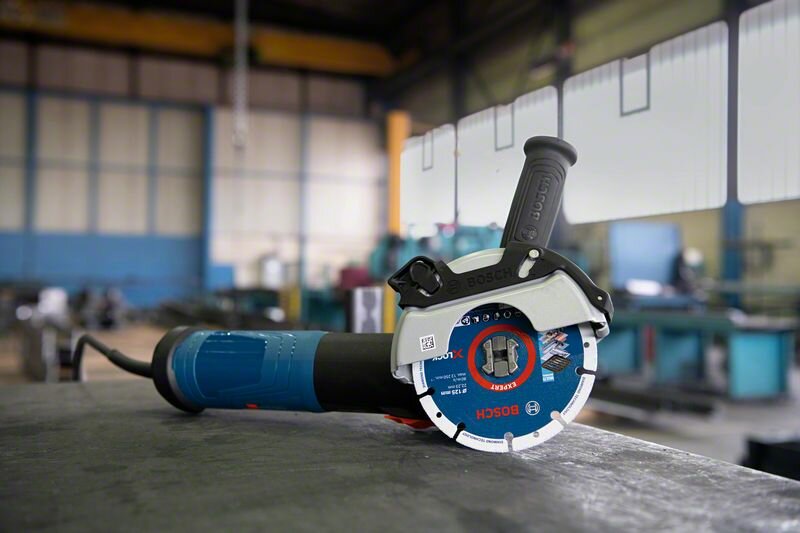 o381461v16 GEN6 GWX 14 17 metal cutting guard 01 1